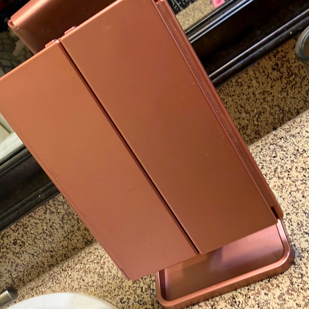 Lighted make up mirror with tray